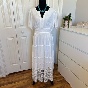 White Maxi Dress with Lace Detail Size PXL